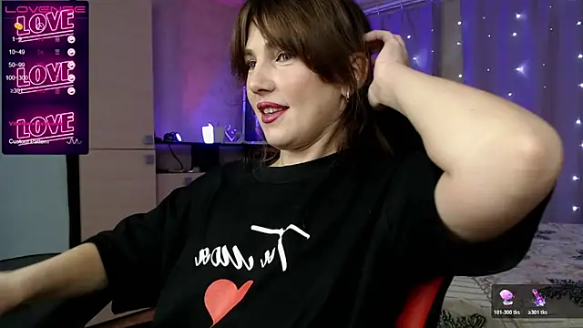 Snapshot of Daniela_Cooperr chatting on 10.20.25 Daniela Cooperr online show from 10.20.25