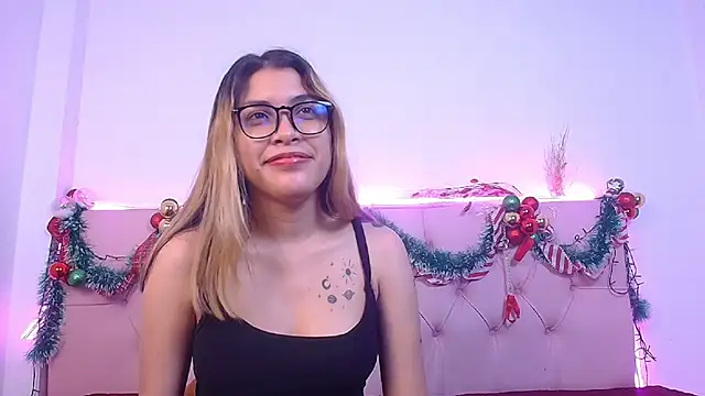 Little Cuttie  online show from 12.30.24