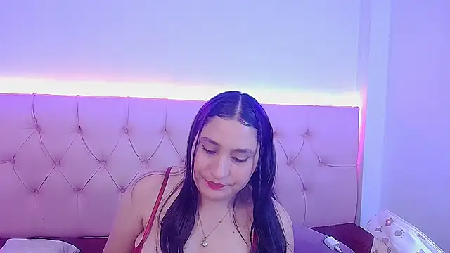 Little Cuttie  online show from 01.25.25