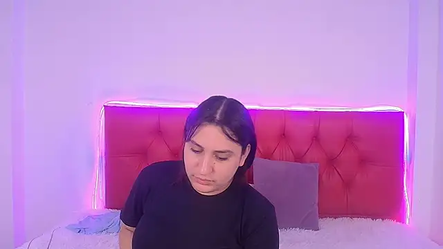 Little Cuttie  online show from 03.14.25