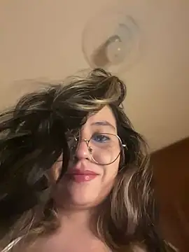 Snapshot of marie2_ chatting on 03.16.25 marie2 online show from 03.16.25