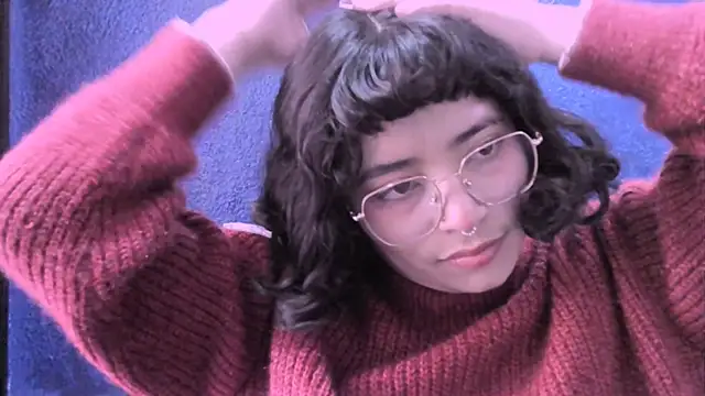 Snapshot of NinaYellow chatting on 01.11.25 NinaYellow online show from 01.11.25