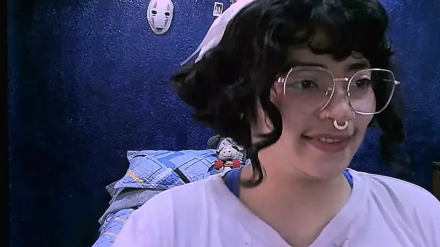 Snapshot of NinaYellow chatting on 02.11.26 NinaYellow online show from 02.11.26