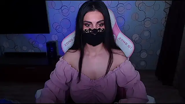 Snapshot of __Yasmina__ chatting on 06.12.26 Yasmina online show from 06.12.26
