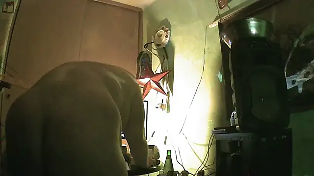 Snapshot of perversalus chatting on 05.16.26 perversalus online show from 05.16.26