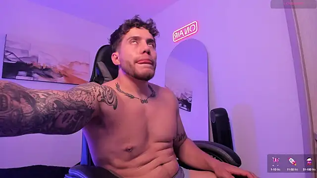 Snapshot of LucianSinclair chatting on 12.07.24 LucianSinclair online show from 12.07.24