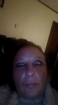 Snapshot of Everlyrose27 chatting on 12.22.24 Everlyrose27 online show from 12.22.24