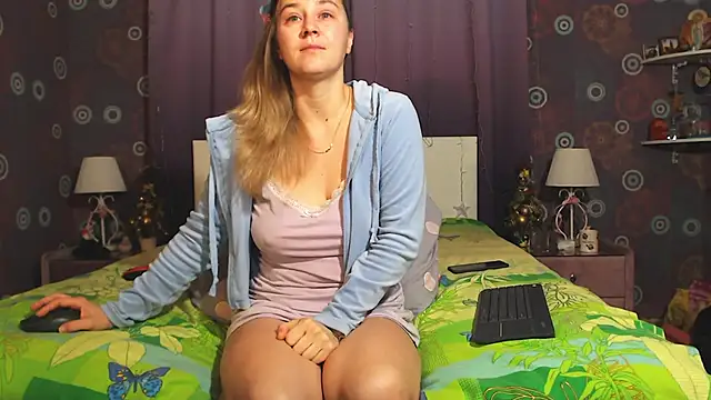 Snapshot of SquirtyAlice chatting on 01.16.25 SquirtyAlice online show from 01.16.25