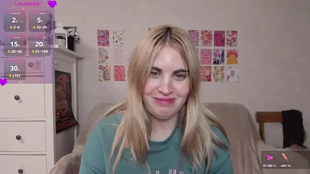 Snapshot of pawpaws chatting on 02.02.25 pawpaws online show from 02.02.25