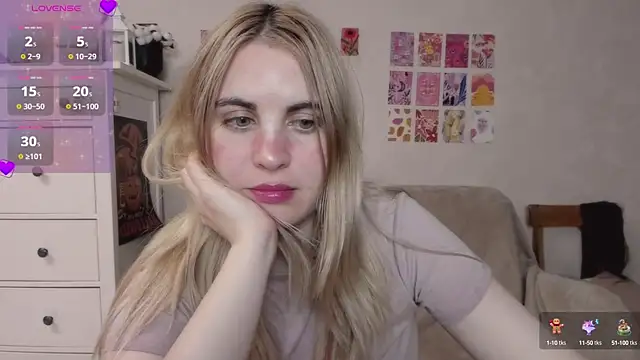 Snapshot of pawpaws chatting on 02.04.25 pawpaws online show from 02.04.25