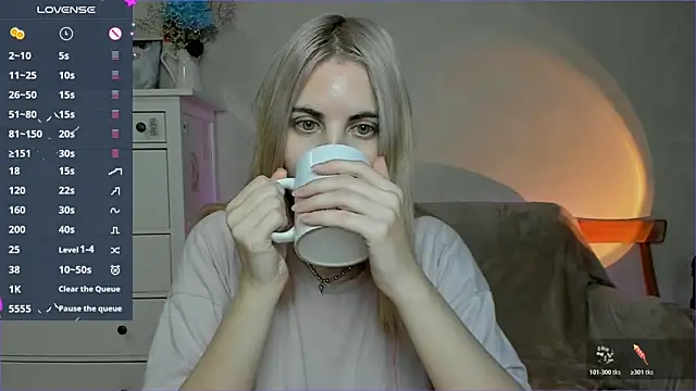 Snapshot of pawpaws chatting on 11.29.25 pawpaws online show from 11.29.25