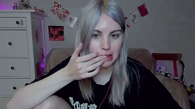 Snapshot of pawpaws chatting on 05.27.26 pawpaws online show from 05.27.26