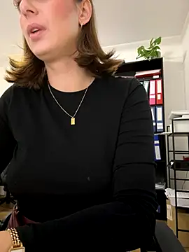 Hii Lolla online show from 12.03.25