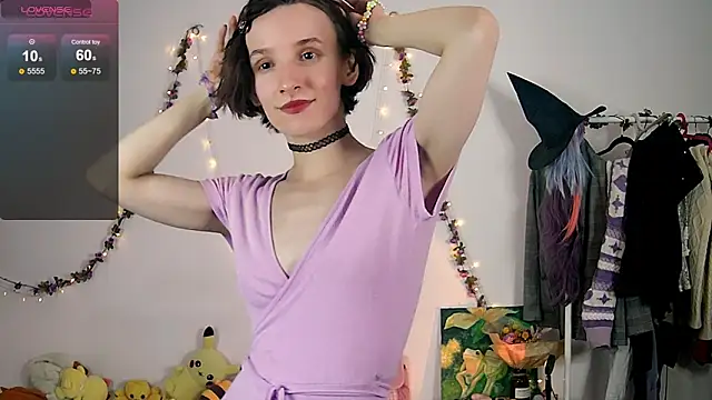 Violet Veliya online show from 10.25.25