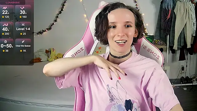 Violet Veliya online show from 10.31.25