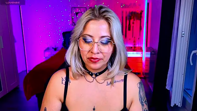 blackwidow s1 online show from 04.18.26