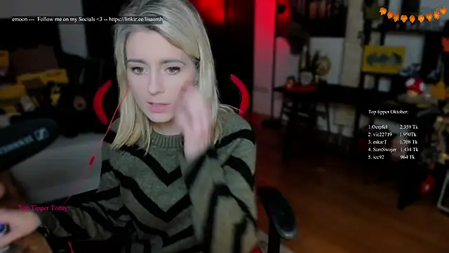 Lisaonthemoon online show from 10.08.25