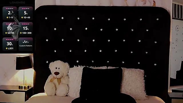 OliviaShaw23 online show from 02.09.25