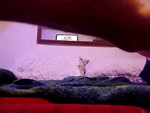 Snapshot of johnloonng chatting on 02.25.25 johnloonng online show from 02.25.25