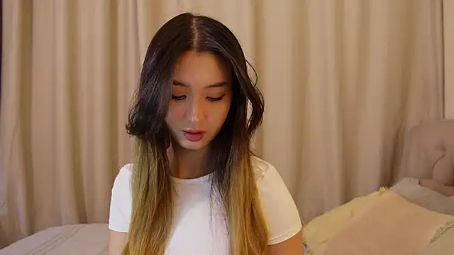 Sarasuo1 online show from 12.06.24