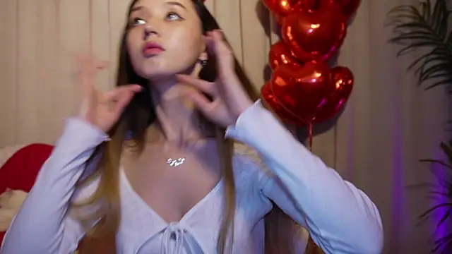 Sarasuo1 online show from 02.17.25