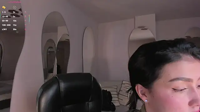 PaulinaSantos  online show from 09.13.25