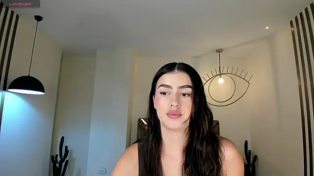 Snapshot of PaulinaSantos_ chatting on 05.02.26 PaulinaSantos online show from 05.02.26