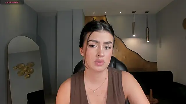 Snapshot of PaulinaSantos_ chatting on 05.21.26 PaulinaSantos online show from 05.21.26
