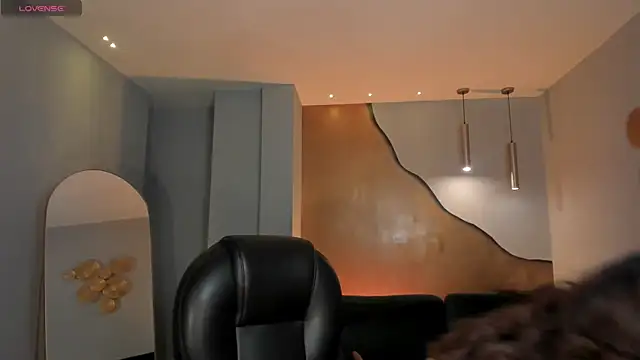 Snapshot of PaulinaSantos_ chatting on 05.22.26 PaulinaSantos online show from 05.22.26