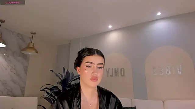 Snapshot of PaulinaSantos_ chatting on 05.23.26 PaulinaSantos online show from 05.23.26