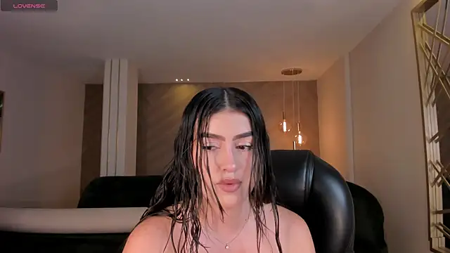 Snapshot of PaulinaSantos_ chatting on 06.12.26 PaulinaSantos online show from 06.12.26