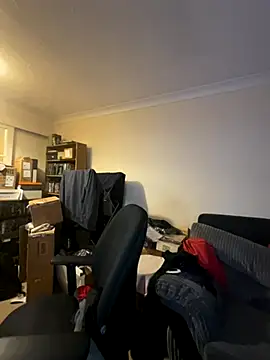 Snapshot of LondonTeffy chatting on 11.25.25 LondonTeffy online show from 11.25.25