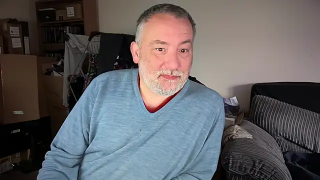 Snapshot of LondonTeffy chatting on 12.01.25 LondonTeffy online show from 12.01.25