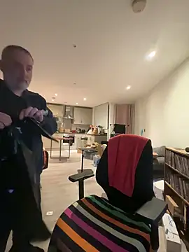 Snapshot of LondonTeffy chatting on 02.12.26 LondonTeffy online show from 02.12.26