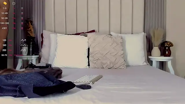 romina-brunette online show from 03.03.25