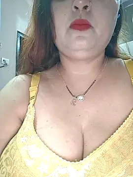 Snapshot of Dianaa9 chatting on 05.17.26 Dianaa9 online show from 05.17.26