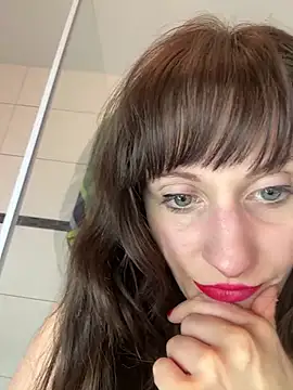 victoirenextdoor online show from 02.06.25