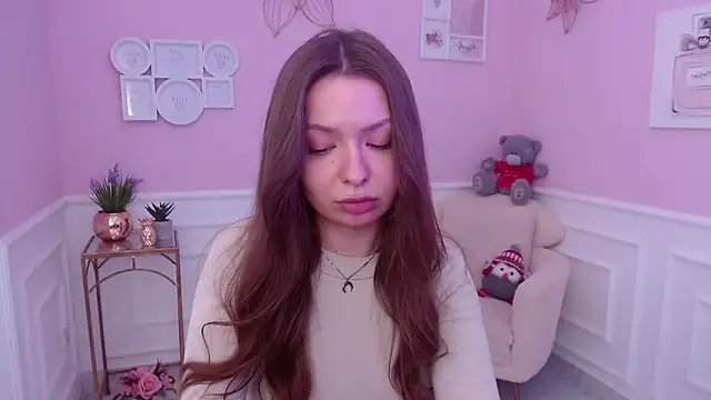 LucySkilar online show from 02.02.25