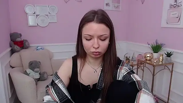 LucySkilar online show from 01.15.26