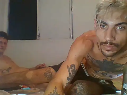 PitbullDiablo1 online show from 11.23.25