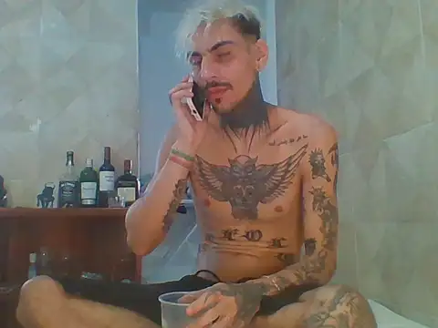 PitbullDiablo1 online show from 11.29.25