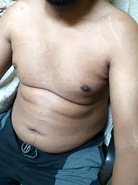 Snapshot of Brown_Munda047 chatting on 12.19.25 Brown Munda047 online show from 12.19.25