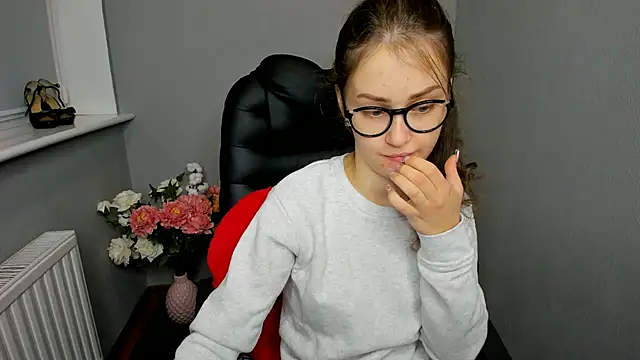 Snapshot of AfinaCutie chatting on 12.05.24 AfinaCutie online show from 12.05.24