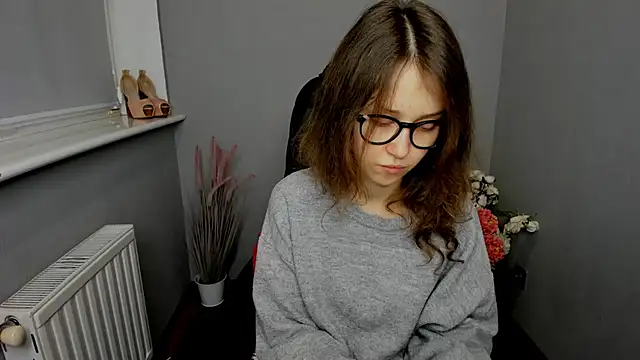 Snapshot of AfinaCutie chatting on 02.01.25 AfinaCutie online show from 02.01.25