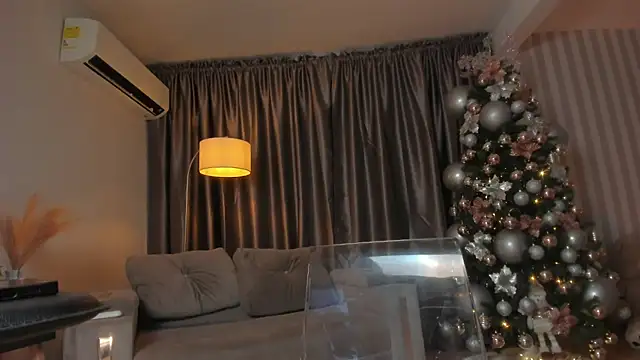 HannaByron online show from 12.12.24