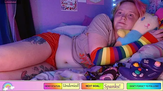 Snapshot of nerdgibbler chatting on 07.05.26 nerdgibbler online show from 07.05.26