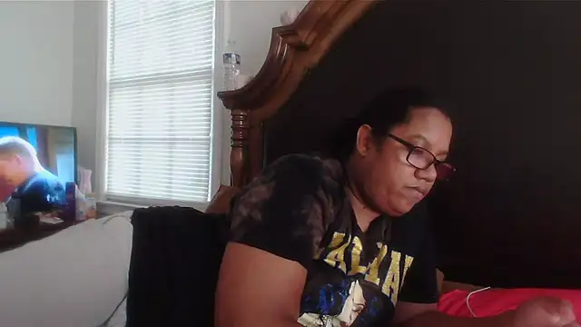 ebonyred online show from 11.06.25