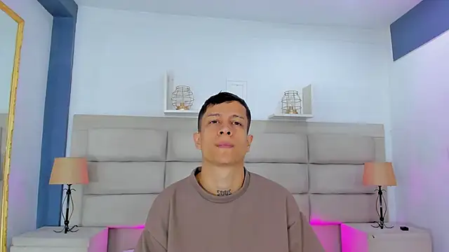 AgarEvans online show from 12.05.25