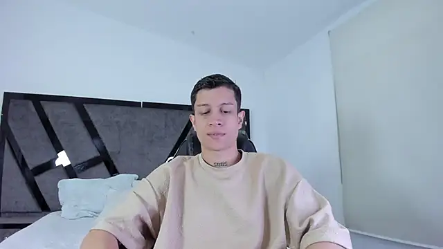 Snapshot of AgarEvans chatting on 02.09.26 AgarEvans online show from 02.09.26