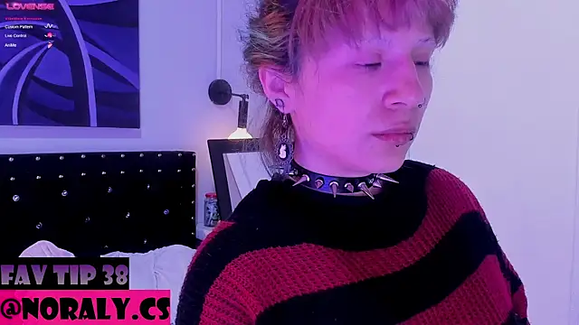 Snapshot of hey_noraly chatting on 05.12.26 hey noraly online show from 05.12.26